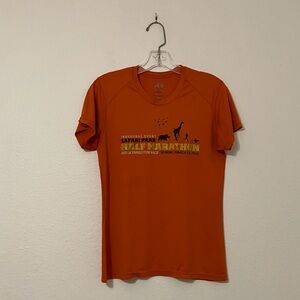 2011 Inaugural Safari Park Half Marathon and 5K Technical T-Shirt